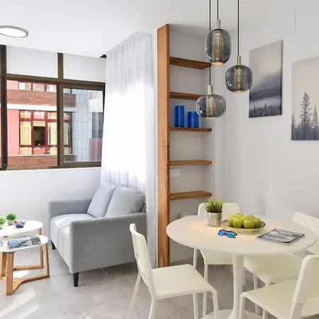 شقة A Bright And Modern *
